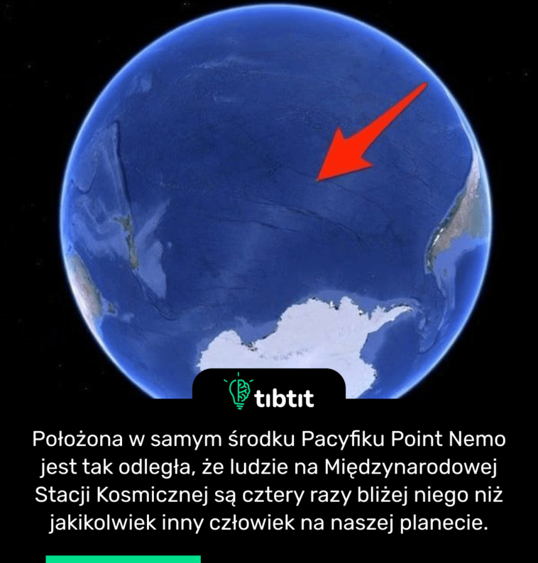 Położona w samym środku Pacyfiku Point Nemo jest tak odległa, że ludzie na Międzynarodowej Stacji Kosmicznej są cztery razy bliżej niego niż jakikolwiek inny człowiek na naszej planecie.