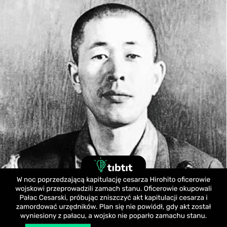 W noc poprzedzającą kapitulację cesarza Hirohito oficerowie wojskowi przeprowadzili zamach stanu. Oficerowie okupowali Pałac Cesarski, próbując zniszczyć akt kapitulacji cesarza i zamordować urzędników. Plan się nie powiódł, gdy akt został wyniesiony z pałacu, a wojsko nie poparło zamachu stanu.