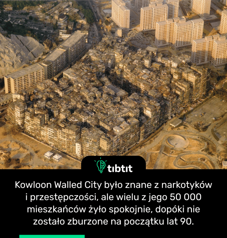 Kowloon Walled City było znane z narkotyków i przestępczości, ale wielu z jego 50 000 mieszkańców żyło spokojnie, dopóki nie zostało zburzone na początku lat 90.