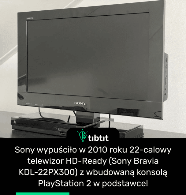 Sony wypuściło w 2010 roku 22-calowy telewizor HD-Ready (Sony Bravia KDL-22PX300) z wbudowaną konsolą PlayStation 2 w podstawce!