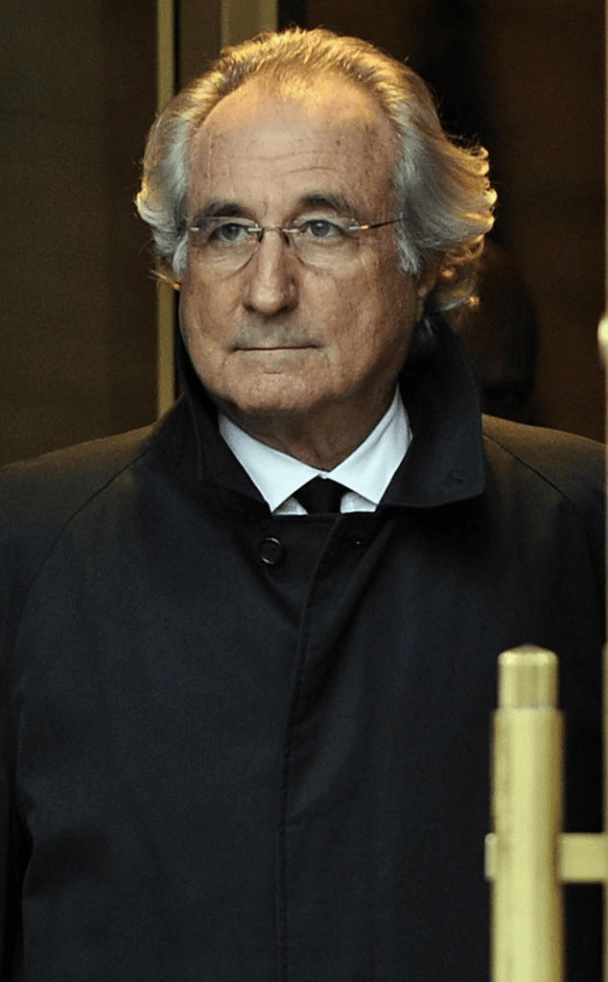 Bernard Madoff, mózg największego oszustwa inwestycyjnego w historii Stanów Zjednoczonych. Oszukał dziesiątki tysięcy klientów na kwotę nawet 65 miliardów dolarów