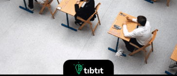 Testy są skuteczną pomocą w lepszym zapamiętywaniu. Niektóre dzieci mogą wzdrygać się na ten psychologiczny fakt, ale testy i nauka idą w parze. Badania wykazują, że osoba może dłużej zachować w pamięci informacje, gdy jest testowana.